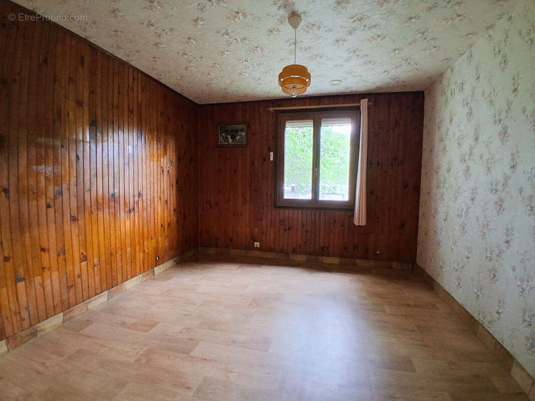 Maison à SAINT-GONDON