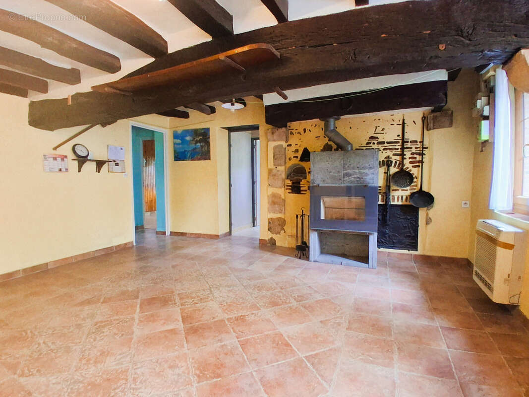 Maison à SAINT-GONDON