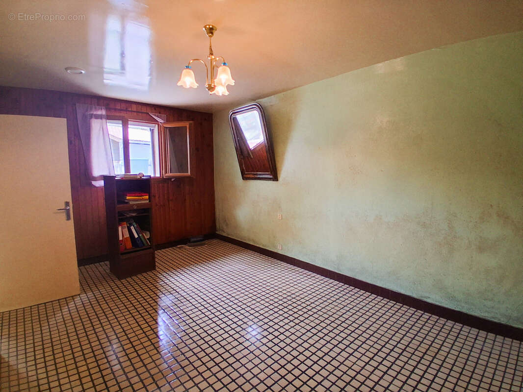 Maison à SAINT-GONDON