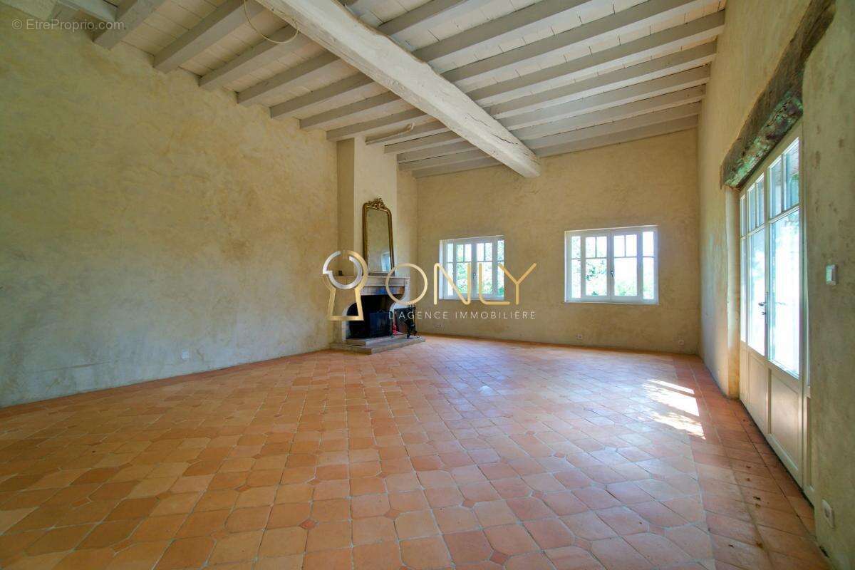 Maison à CHAZAY-D&#039;AZERGUES