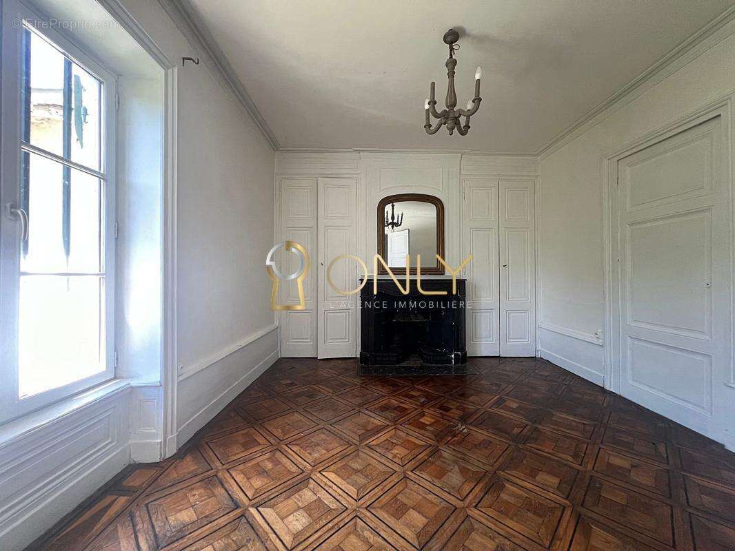 Maison à CHAZAY-D&#039;AZERGUES