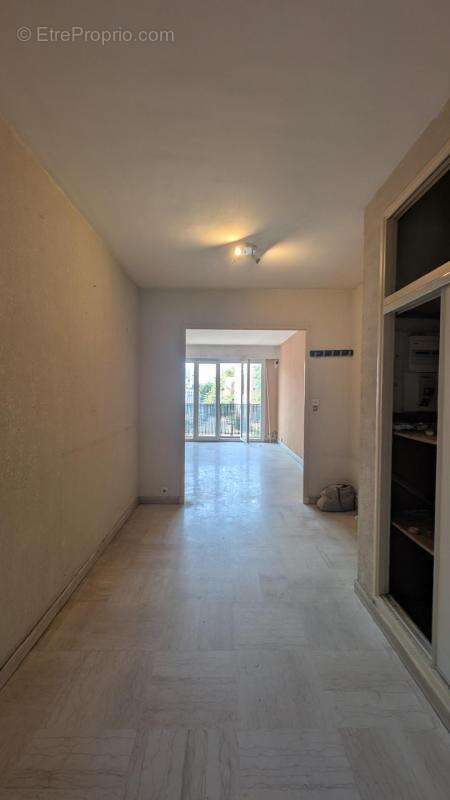 Appartement à MARSEILLE-5E