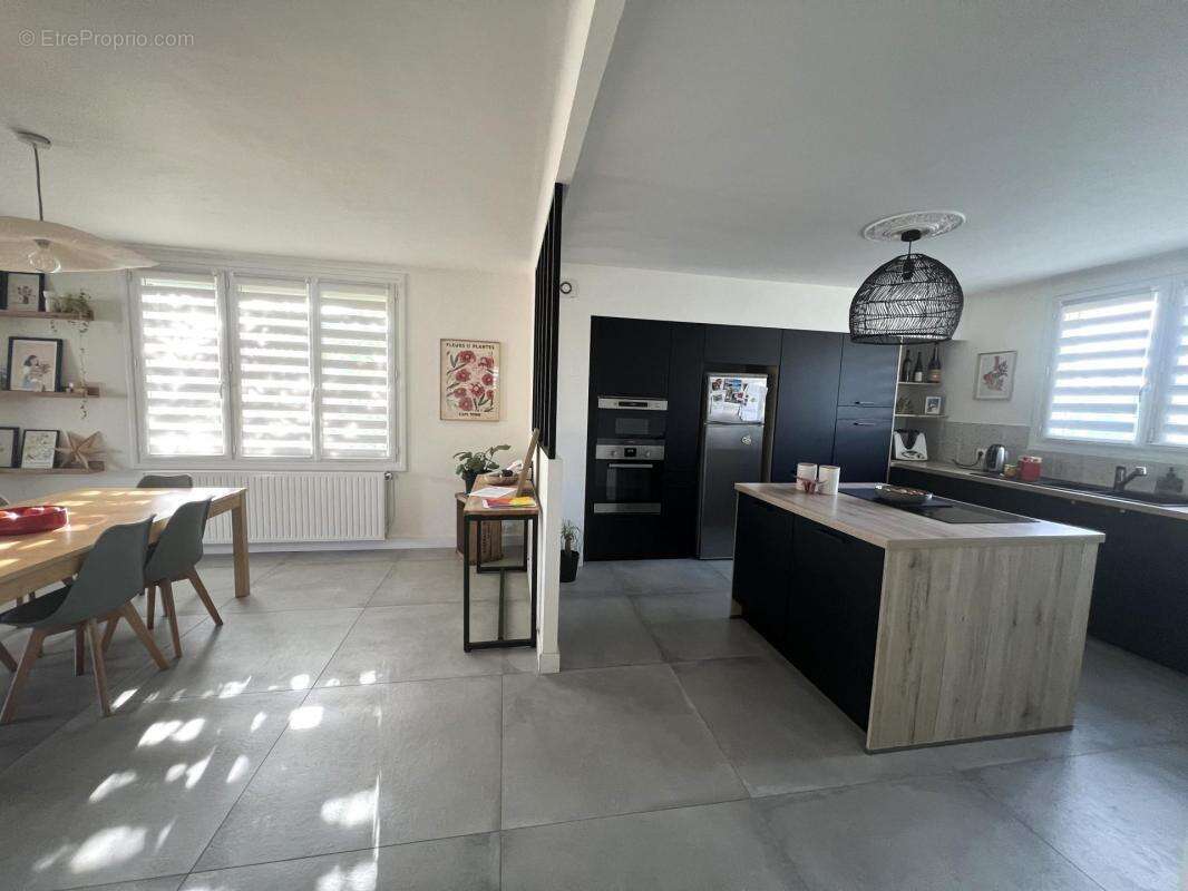 Maison à SAINT-LEGER-SOUS-CHOLET