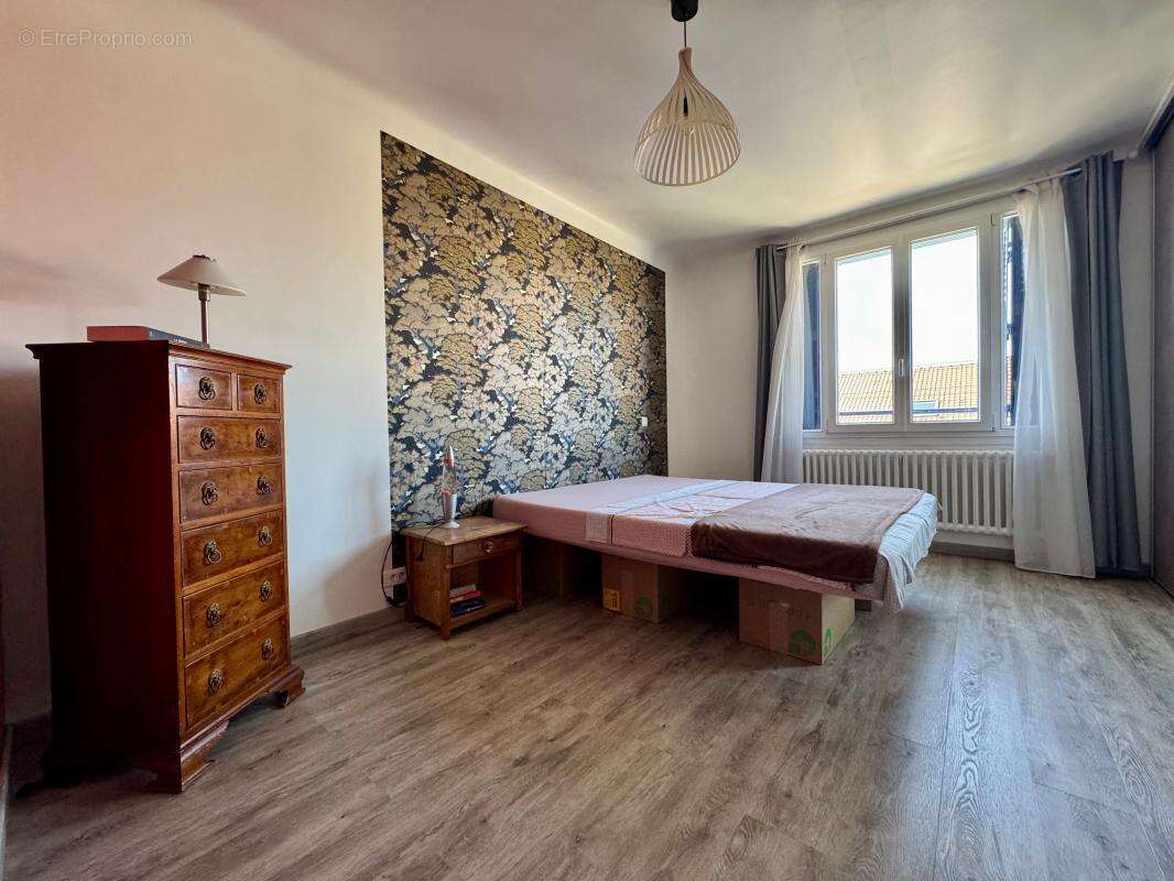 Maison à MAROLLES-EN-HUREPOIX