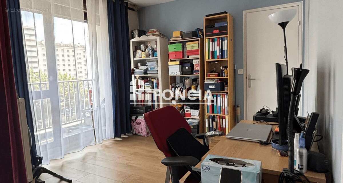 Appartement à JUVISY-SUR-ORGE
