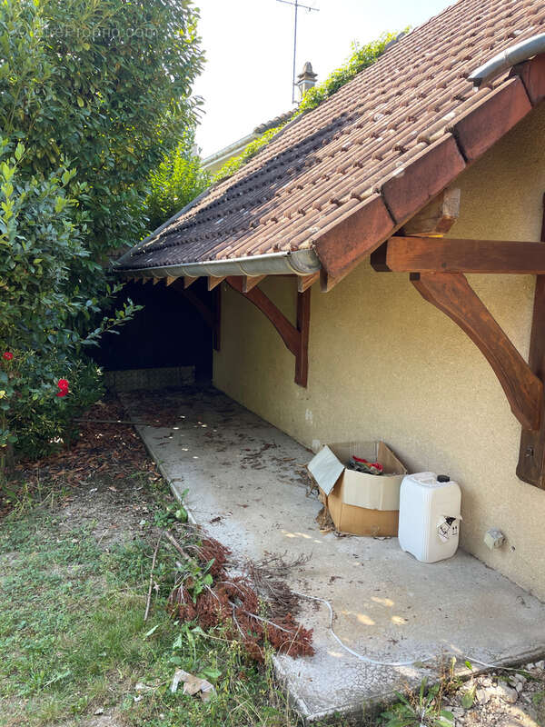 Maison à LA CHAPELLE-SAINT-LUC