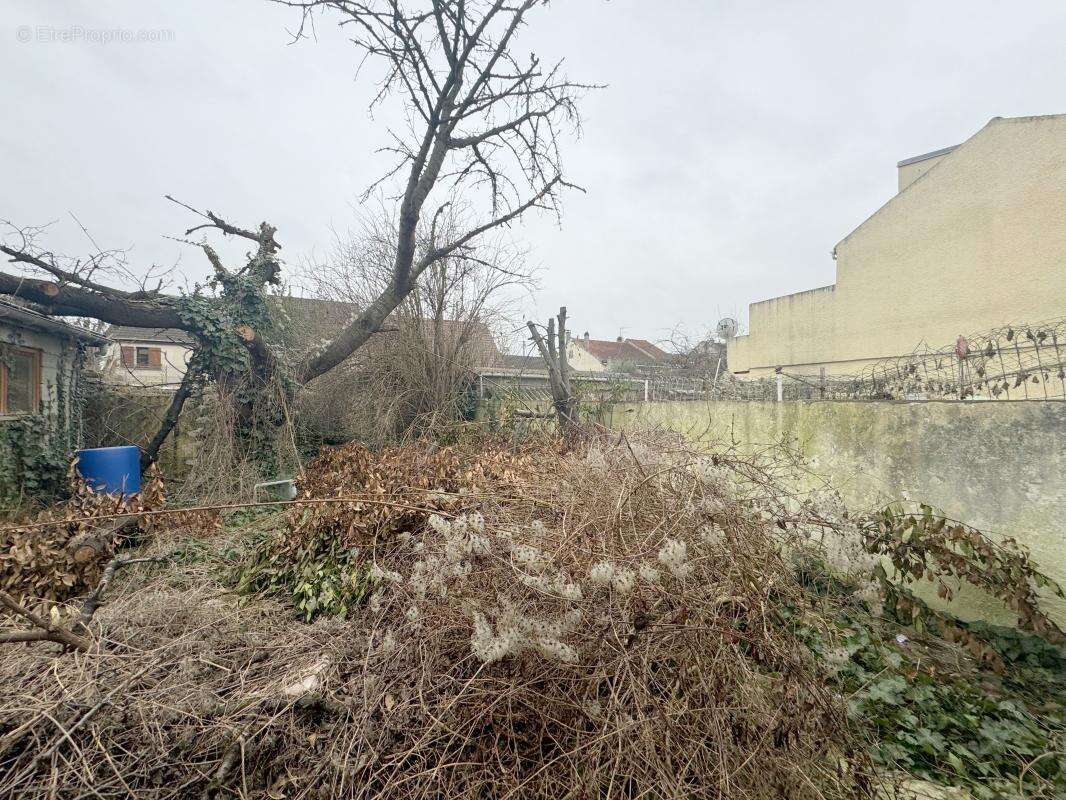 Maison à LE BLANC-MESNIL