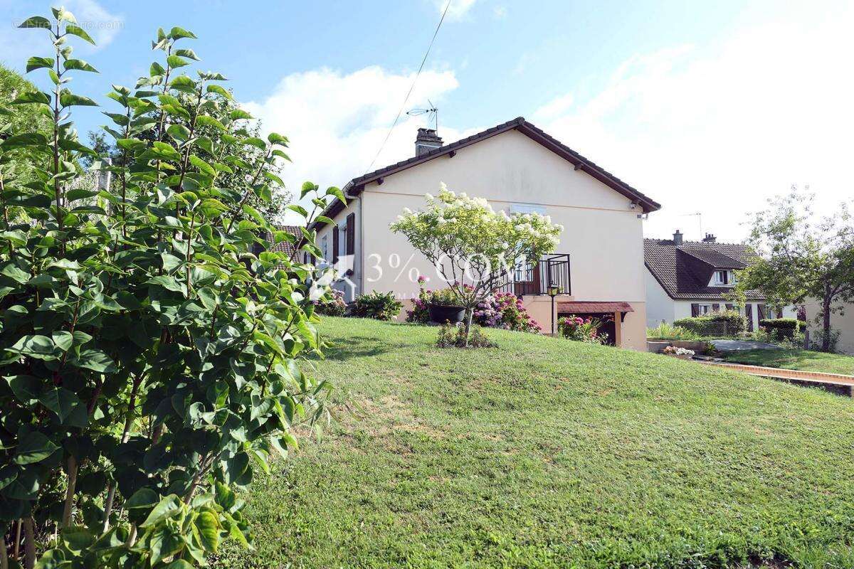 Maison à NEUFCHATEL-EN-BRAY