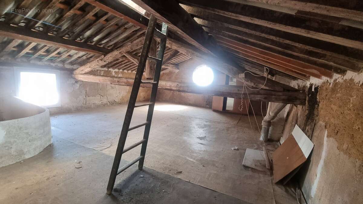 Maison à ALIGNAN-DU-VENT