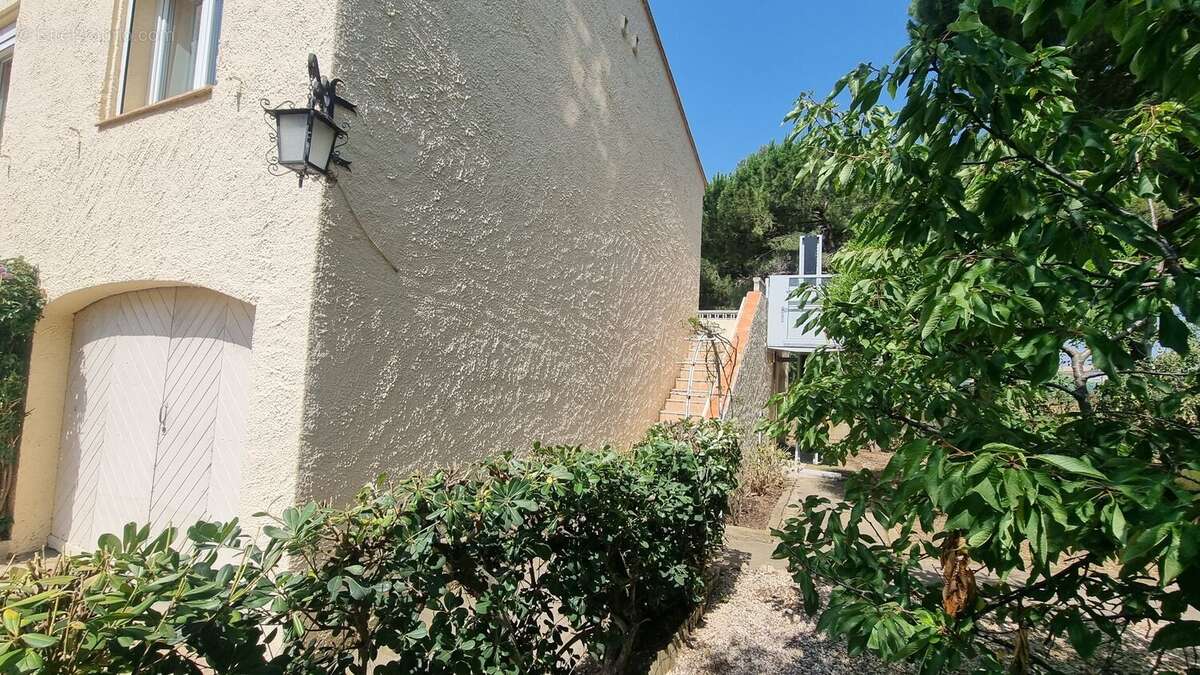 Maison à VILLENEUVE-LES-BEZIERS