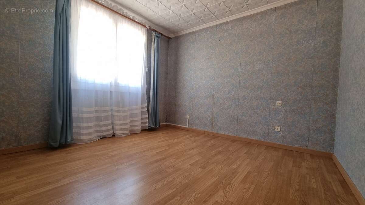 Maison à VILLENEUVE-LES-BEZIERS