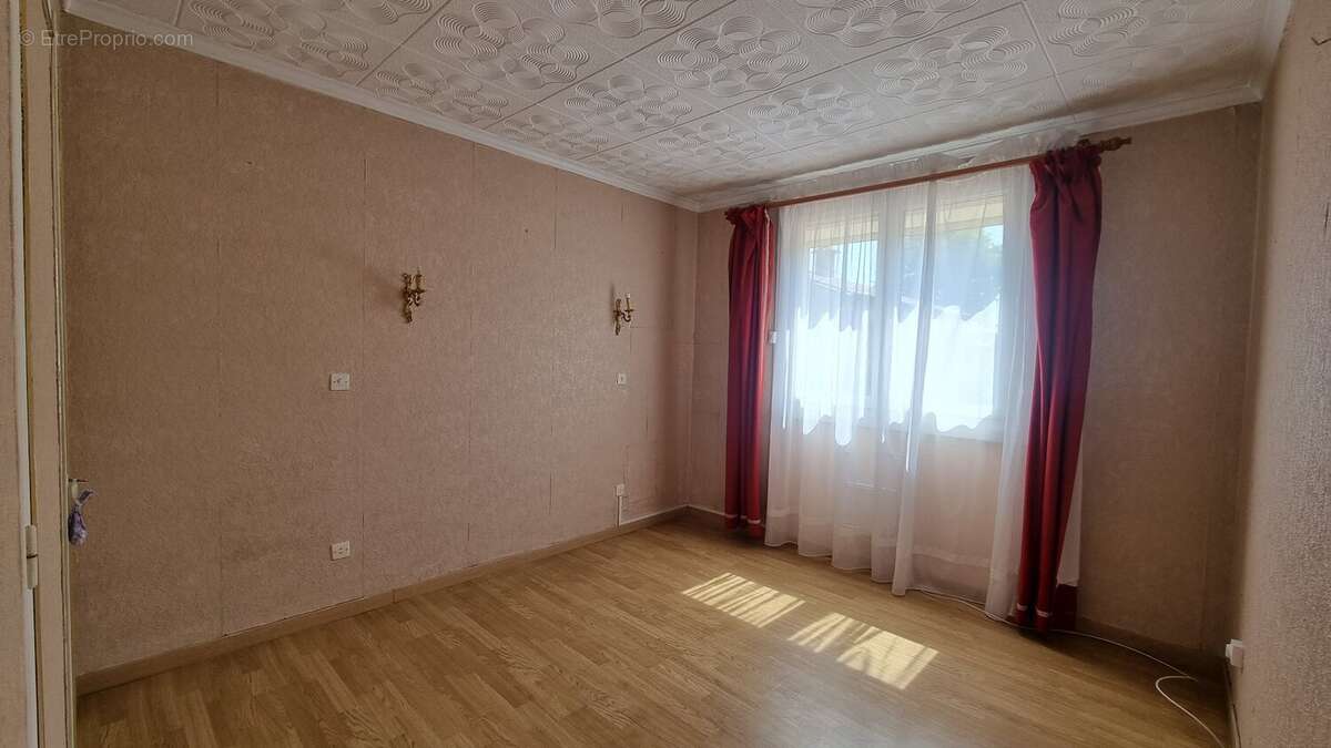 Maison à VILLENEUVE-LES-BEZIERS