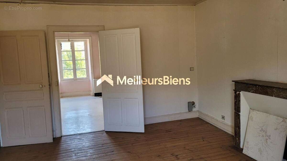 Appartement à LAROQUEBROU