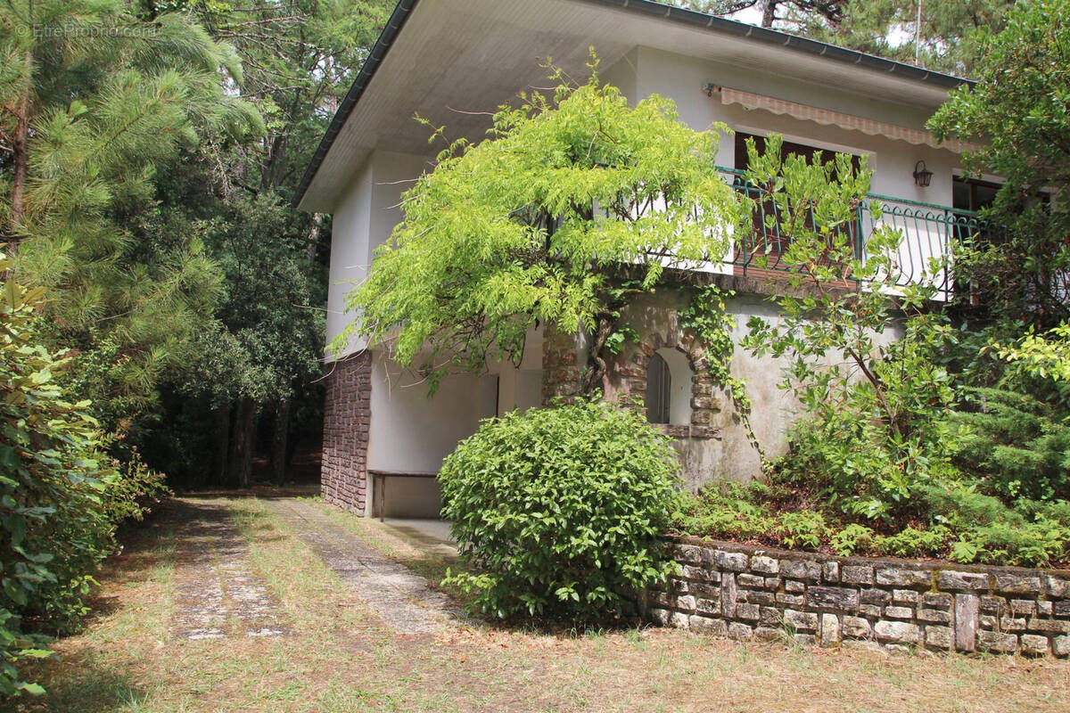 Maison à SAINT-GEORGES-DE-DIDONNE