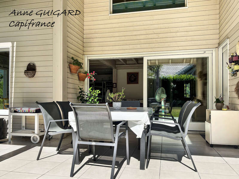 Maison à SAINT-JORIOZ