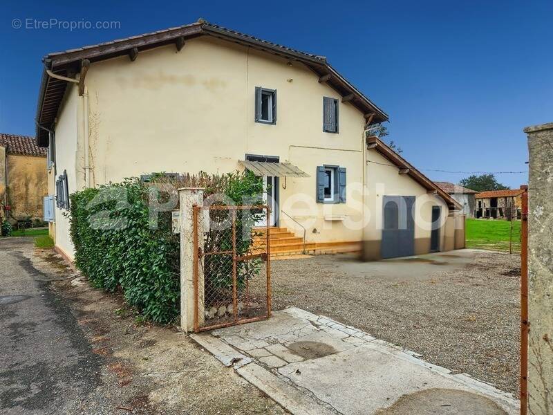 Maison à MARGUESTAU