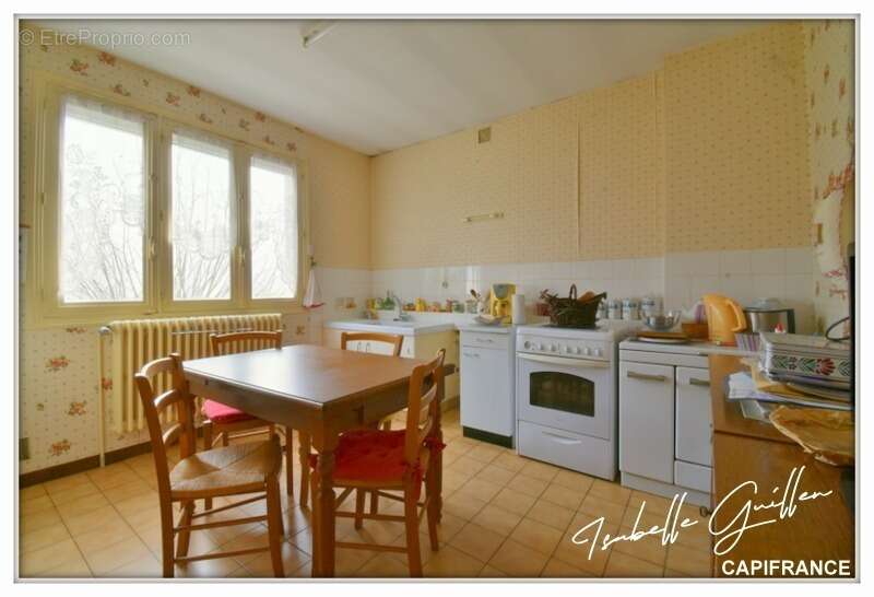 Maison à CHATEAUMEILLANT