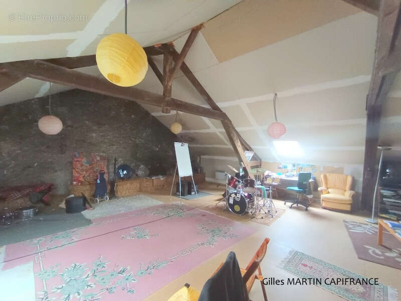 Commerce à PORT-SAINTE-FOY-ET-PONCHAPT