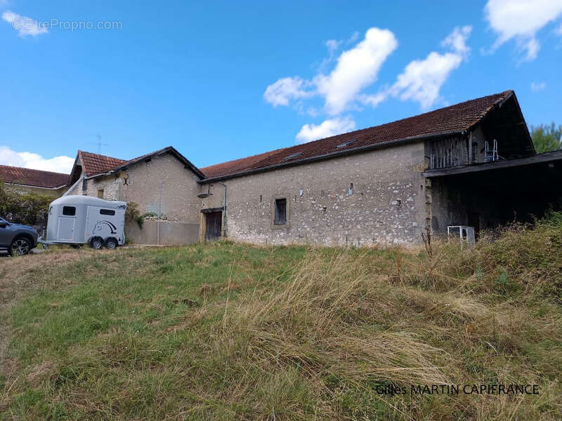 Commerce à PORT-SAINTE-FOY-ET-PONCHAPT