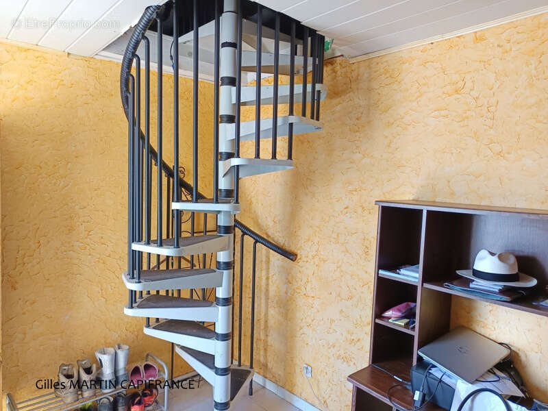 Commerce à PORT-SAINTE-FOY-ET-PONCHAPT