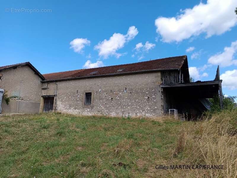 Commerce à PORT-SAINTE-FOY-ET-PONCHAPT