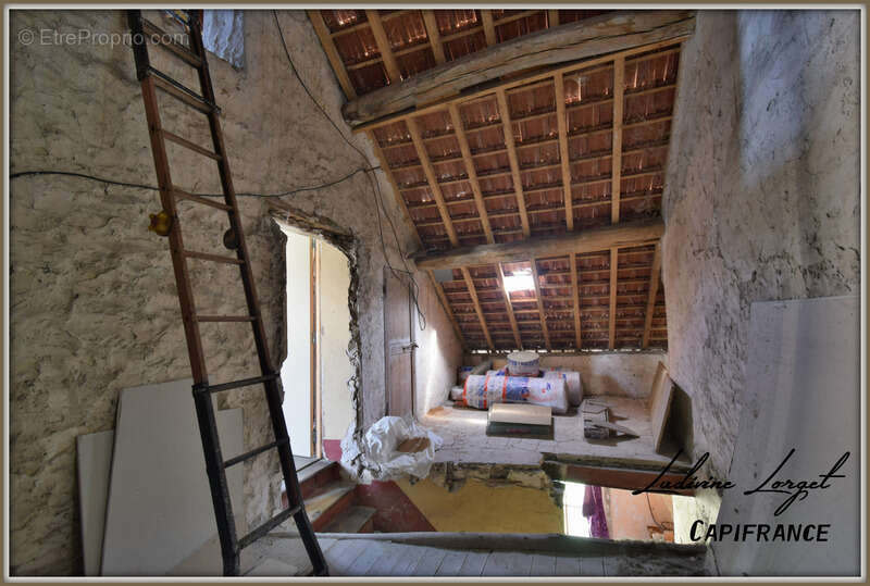 Maison à NEUILLY-SAINT-FRONT