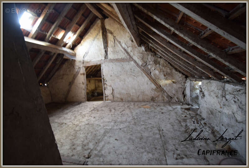 Maison à NEUILLY-SAINT-FRONT