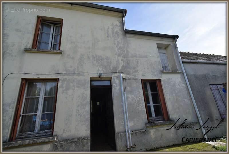Maison à NEUILLY-SAINT-FRONT