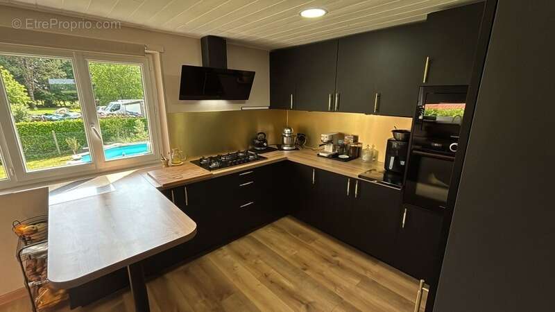 Maison à SAINT-CHRISTOPHE-SUR-CONDE