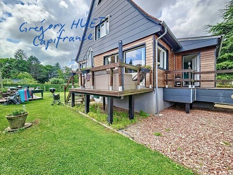 Maison à SAINT-CHRISTOPHE-SUR-CONDE