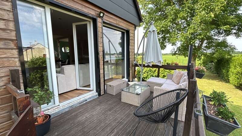 Maison à SAINT-CHRISTOPHE-SUR-CONDE