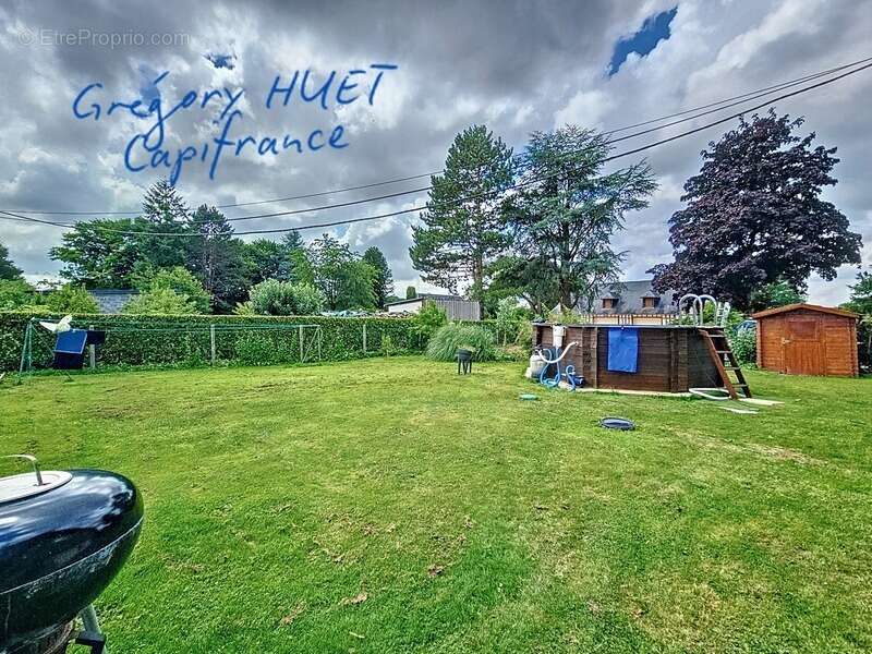 Maison à SAINT-CHRISTOPHE-SUR-CONDE