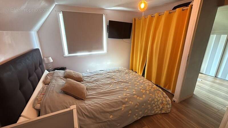 Maison à SAINT-CHRISTOPHE-SUR-CONDE