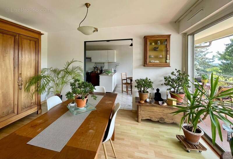 Appartement à PREVESSIN-MOENS