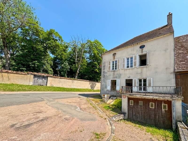 Maison à AUNAY-EN-BAZOIS