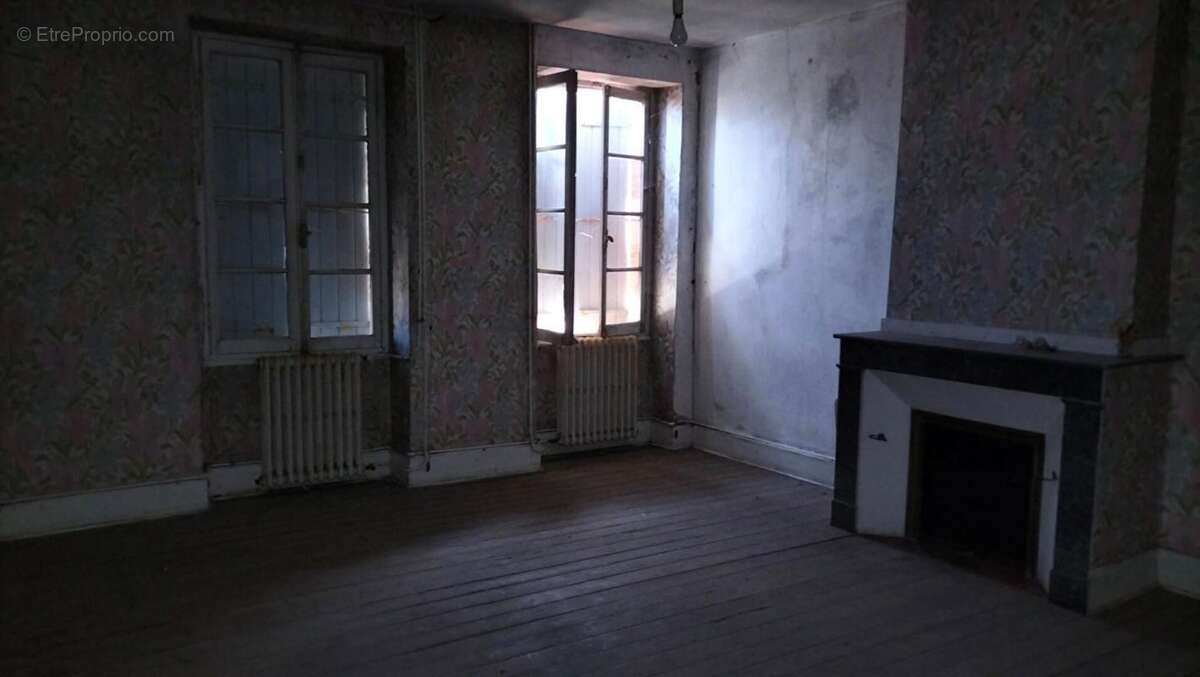 Maison à PUYCASQUIER