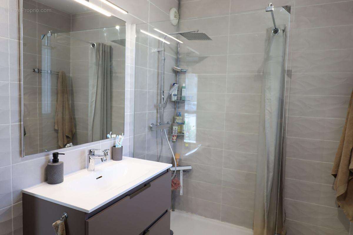 Appartement à MURES