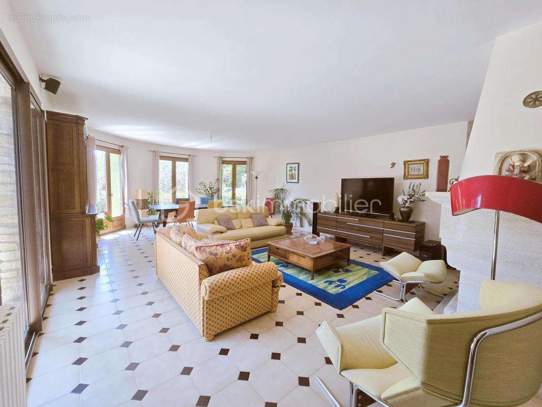 Maison à FORCALQUIER