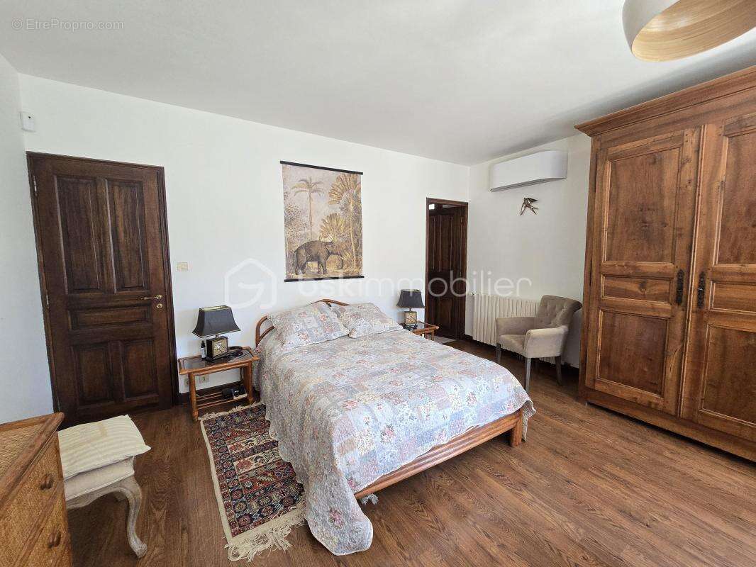 Maison à FORCALQUIER