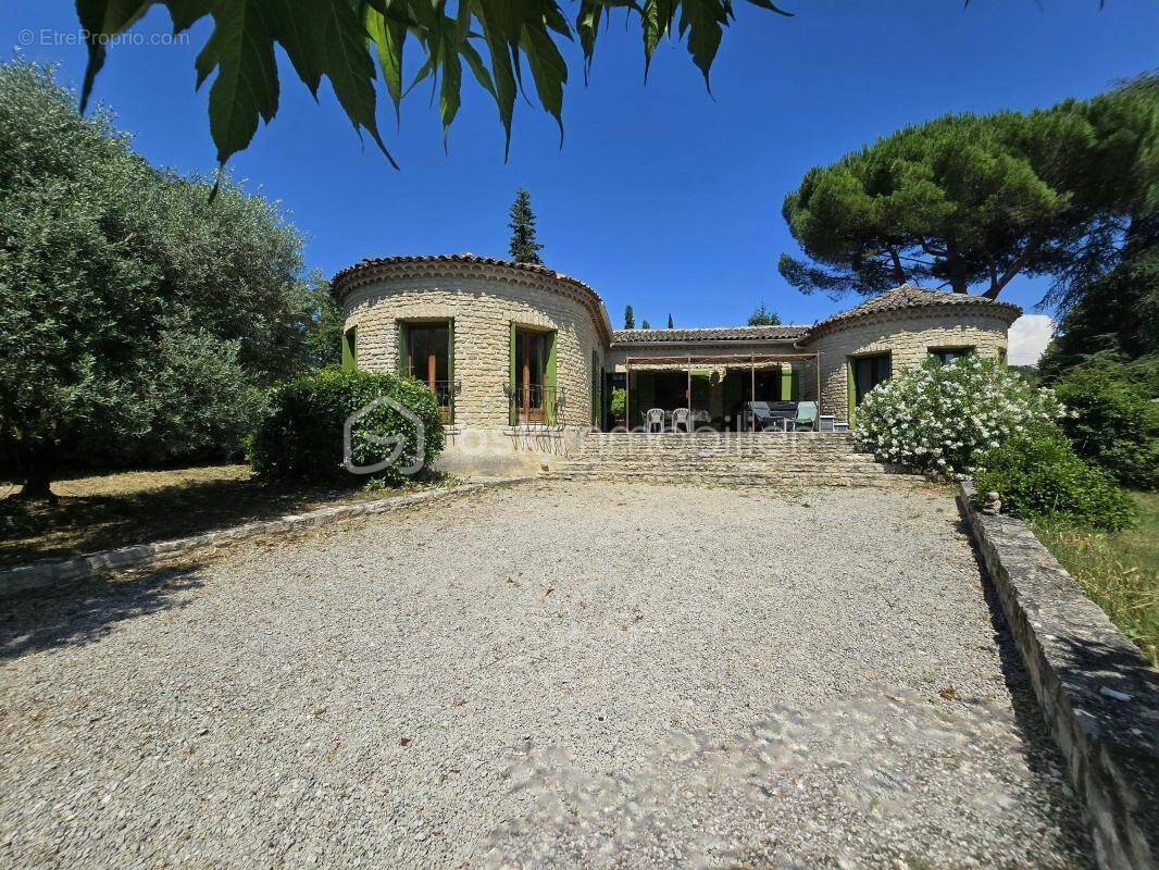 Maison à FORCALQUIER