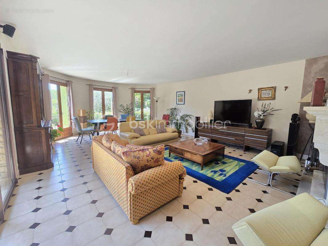 Maison à FORCALQUIER