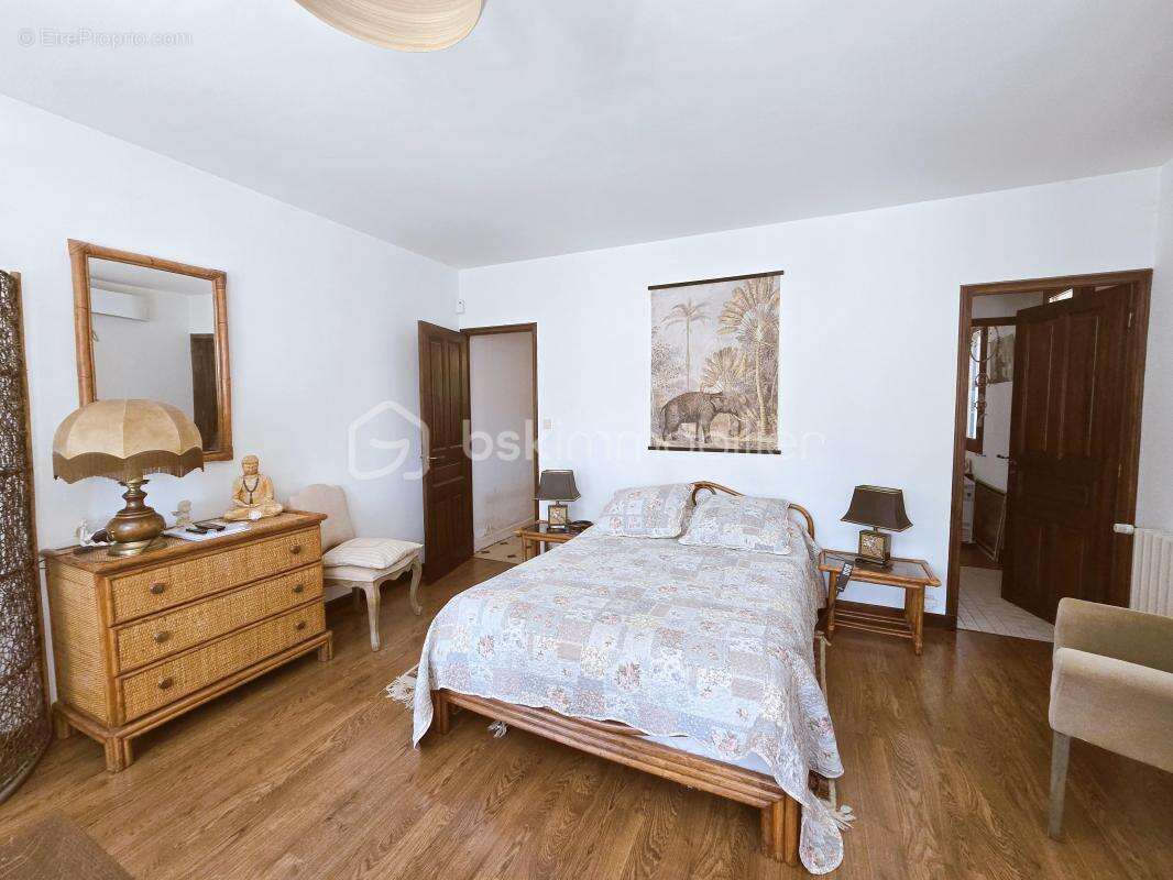 Maison à FORCALQUIER