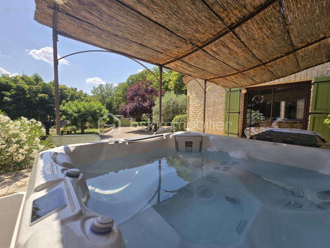 Maison à FORCALQUIER