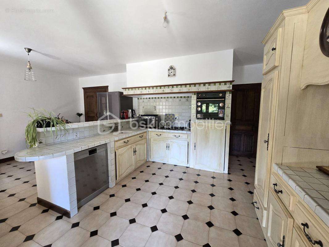 Maison à FORCALQUIER