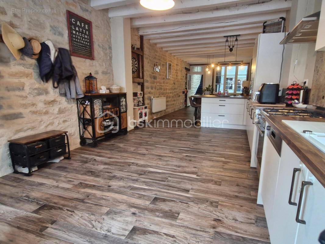 Maison à SAINT-JEAN-DE-LOSNE