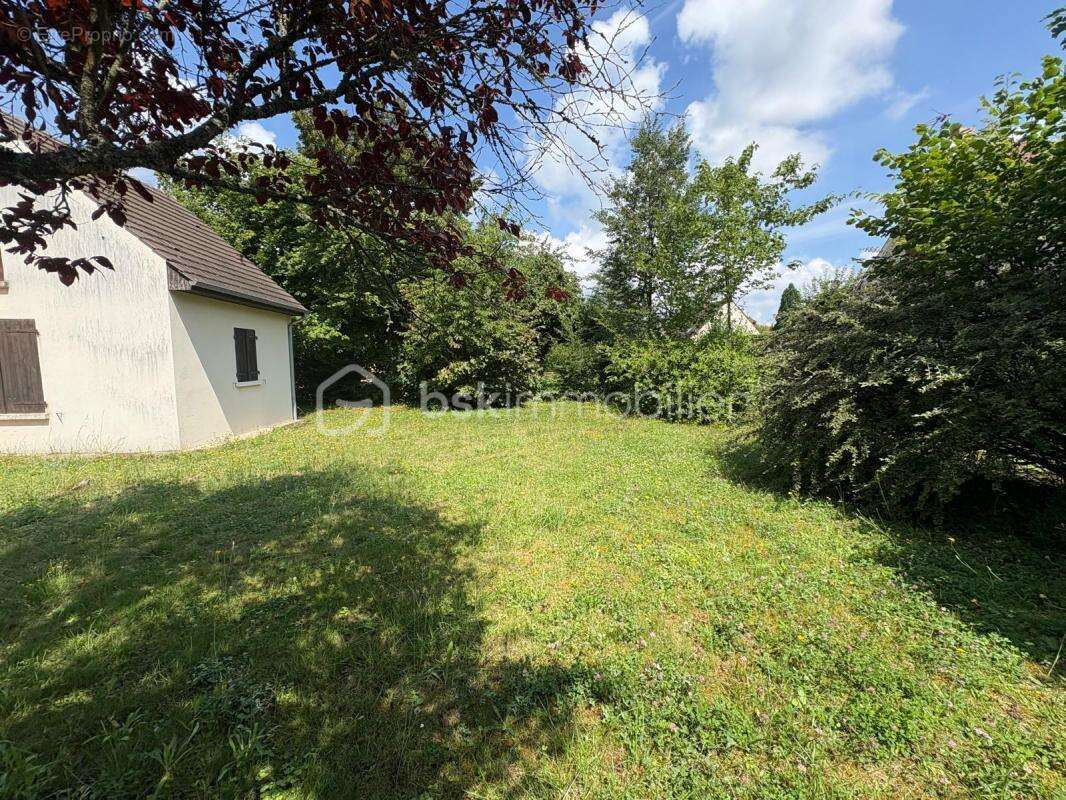 Maison à AVILLY-SAINT-LEONARD