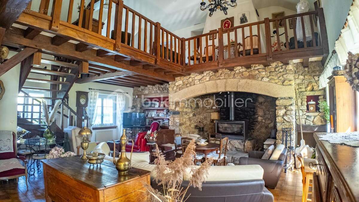 Maison à FOURCHAMBAULT