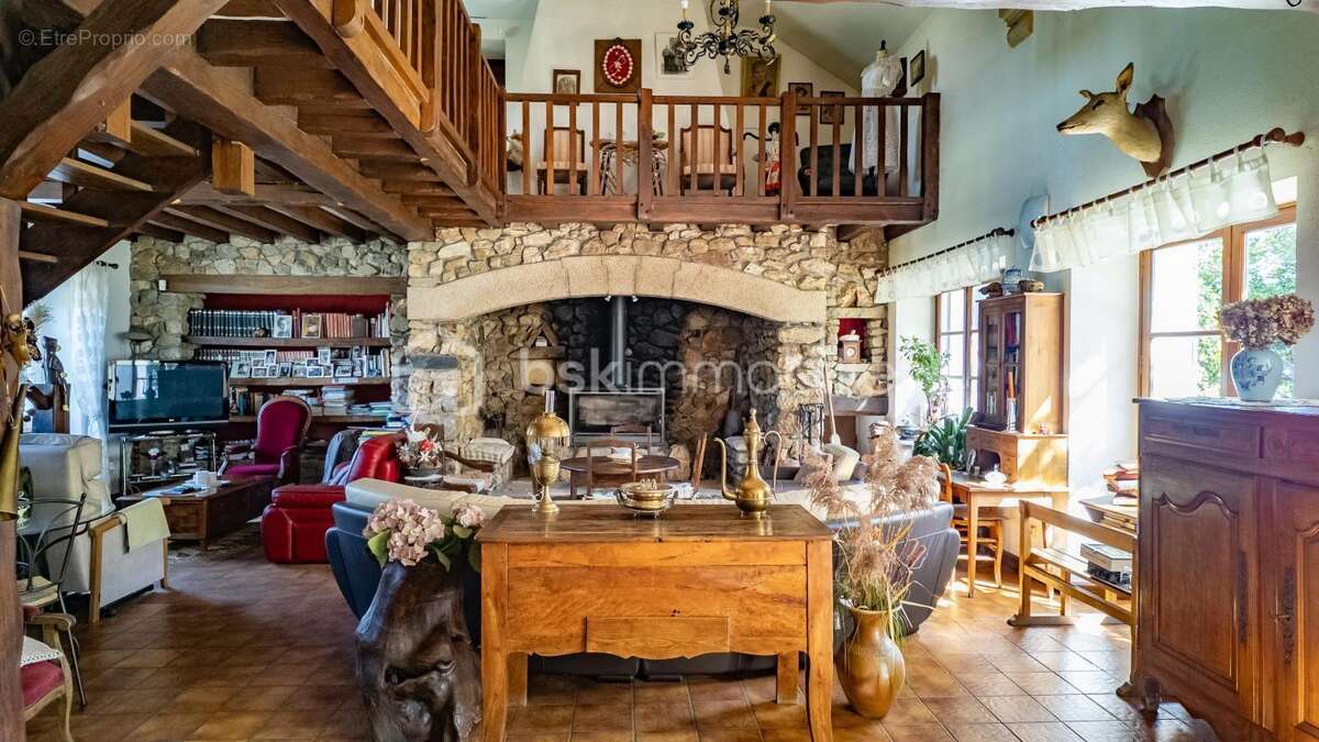 Maison à FOURCHAMBAULT