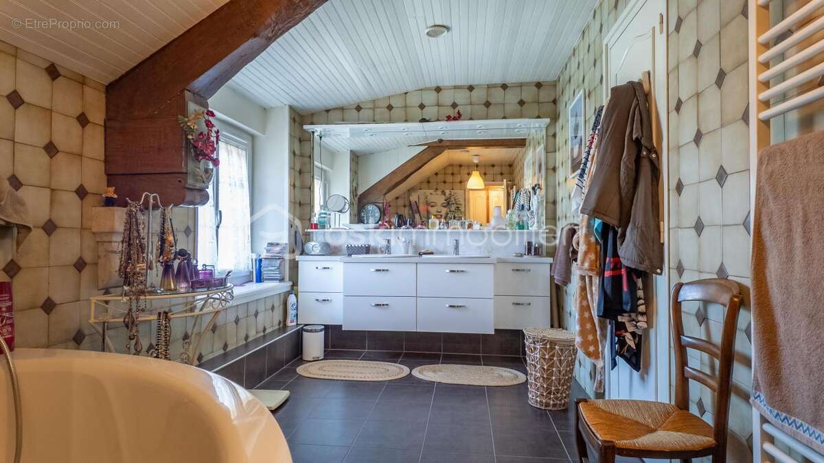 Maison à FOURCHAMBAULT