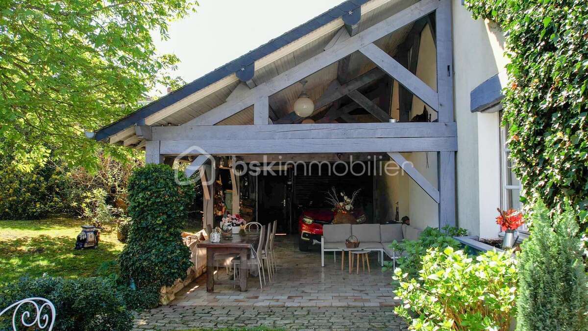 Maison à FOURCHAMBAULT